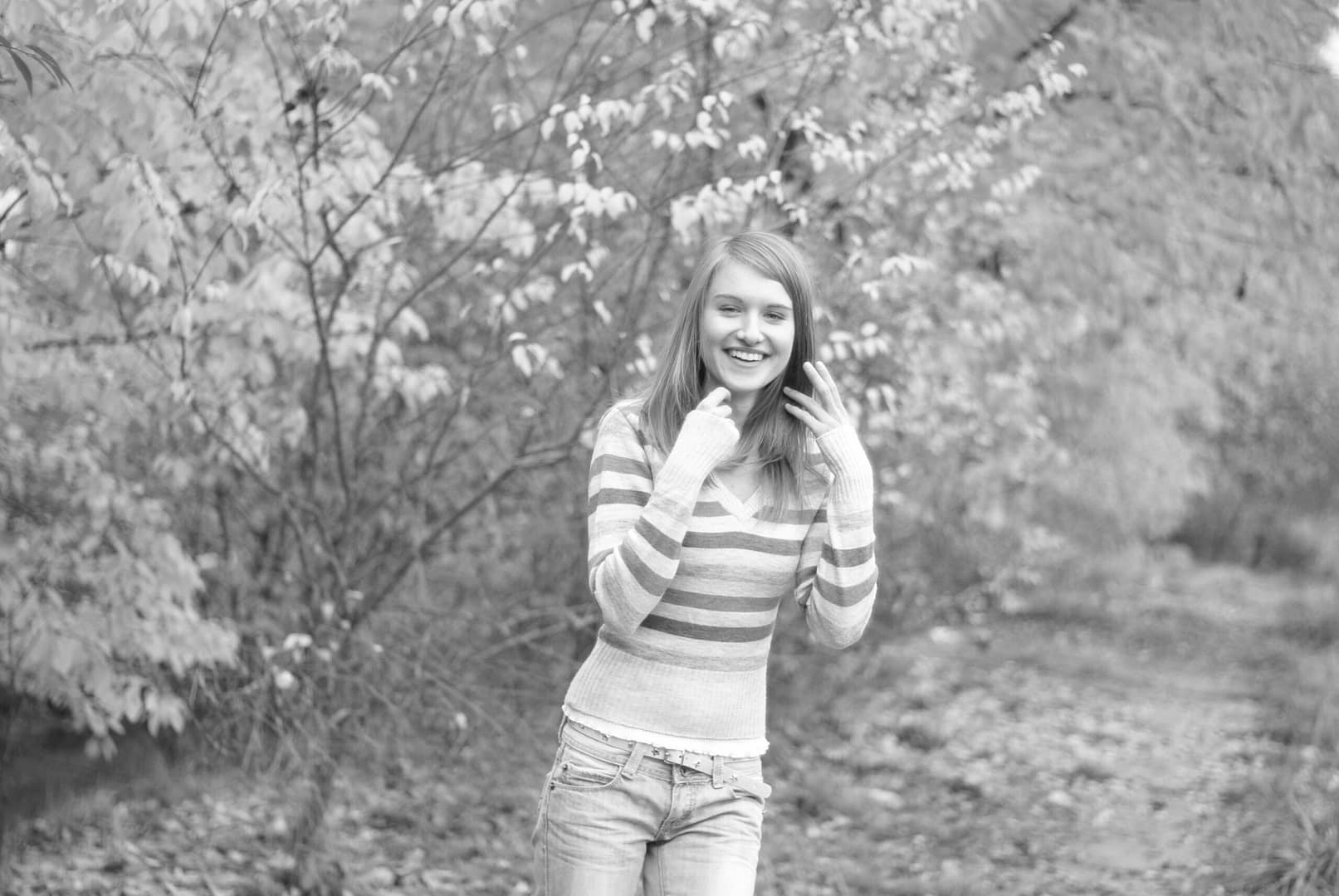 Die Kunst der Gehirnwellen-Synchronisation: Harmonie und Effizienz im Gehirn 3 Kostenloses Stock Foto zu auge, baum, bikini