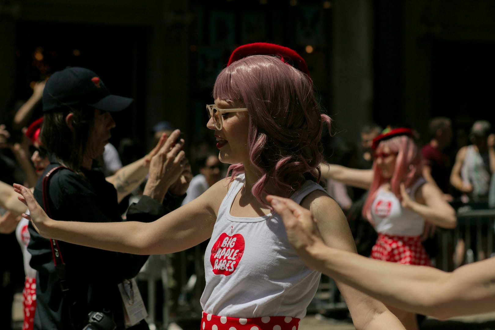 Die Macht der Freundschaft: Warum sie so wichtig ist und wie man starke Beziehungen aufbaut 7 Kostenloses Stock Foto zu action, athlet, aufgeregt