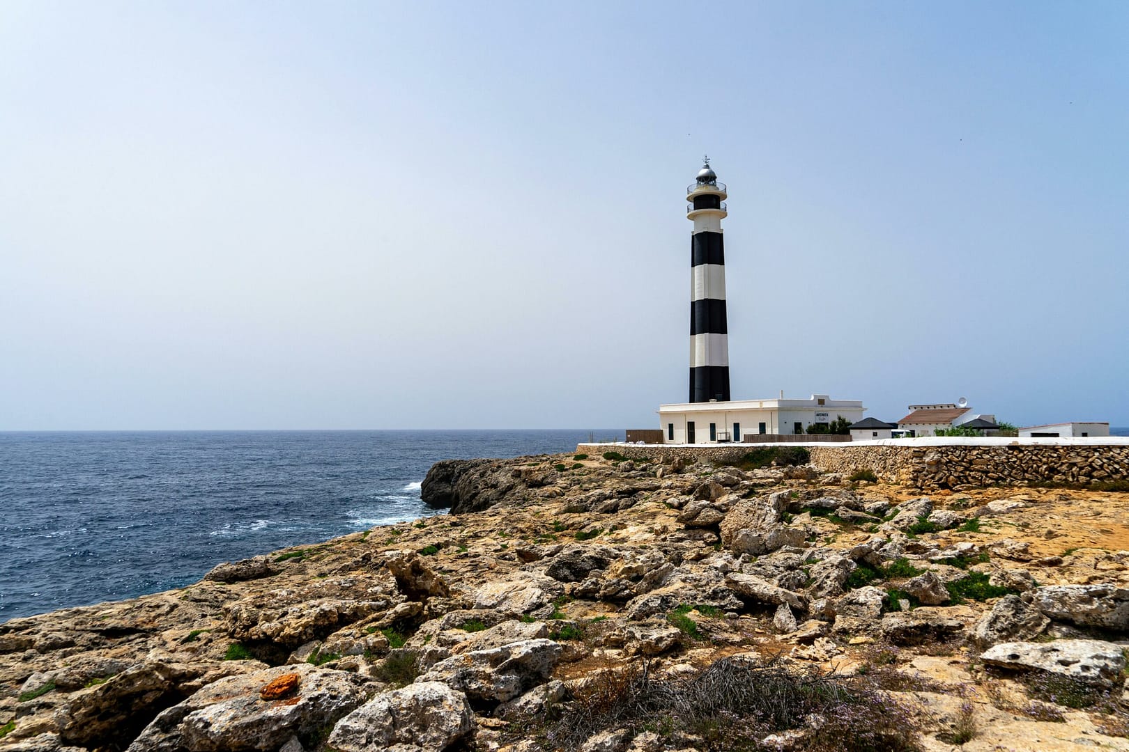 Licht der Heilung: Die faszinierende Welt der Biophotonen Lichttherapie 3 Kostenloses Stock Foto zu angeln, architektur, atlantisch