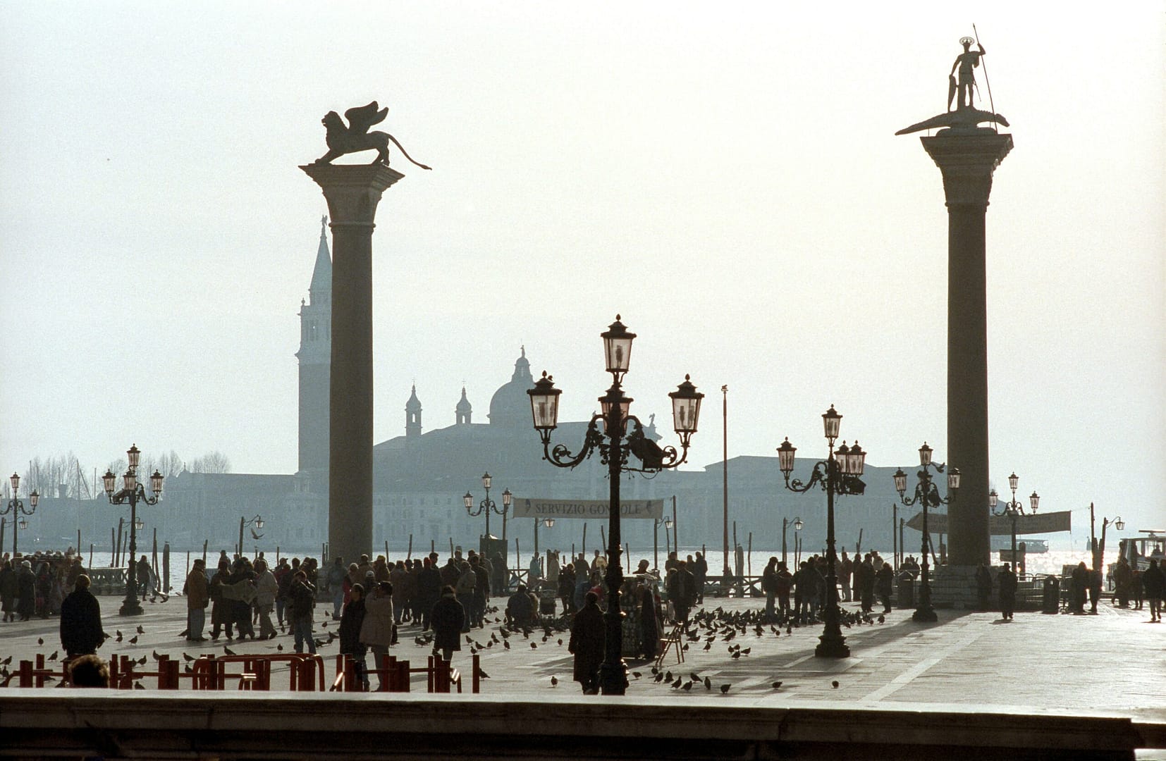 Die Bedeutung von Wasser für Gesundheit und Hygiene 4 Venezianische Piazza Mit Blick Auf San Giorgio Maggiore